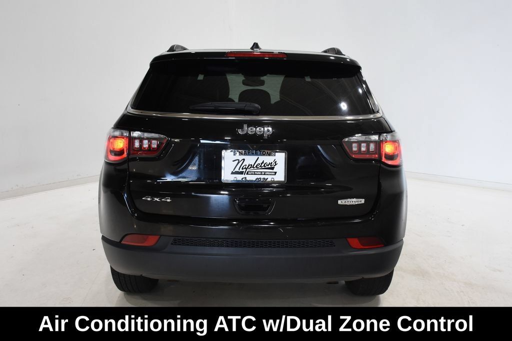 Used 2025 Jeep Compass Latitude w/ Sun & Sound Group AWD/4WD image 7