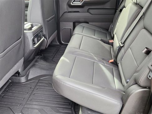 New 2026 GMC Sierra 1500 SLT w/ SLT Premium Plus Package image 9