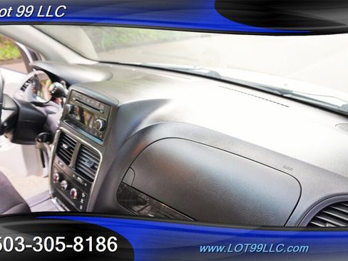 Used 2014 RAM C/V Tradesman w/ UConnect Hands-Free Group FWD image 23