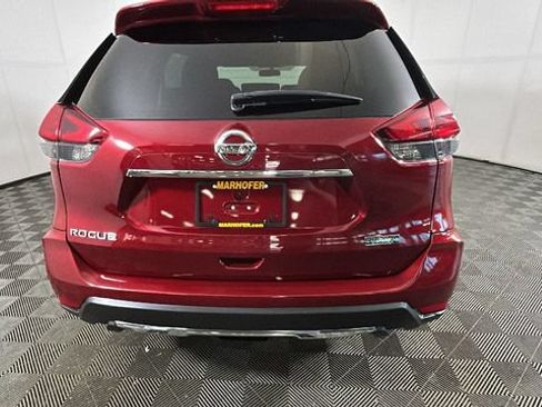 Used 2020 Nissan Rogue S FWD image 3