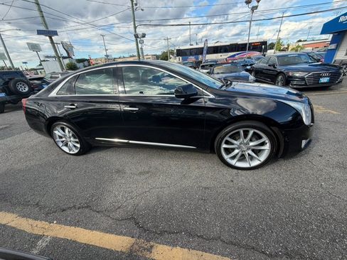 Used 2016 Cadillac XTS Vsport Premium AWD/4WD image 3