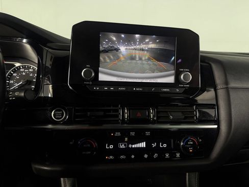 Used 2024 Nissan Pathfinder SV w/ Black Appearance Package FWD image 19