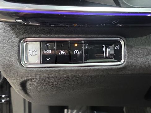 Used 2025 Buick Envision Preferred AWD/4WD image 24