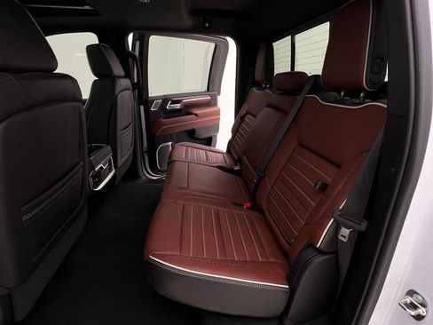 Used 2024 GMC Sierra 3500 Denali Ultimate image 19