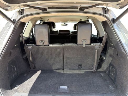 Used 2020 Nissan Pathfinder SL AWD/4WD image 13