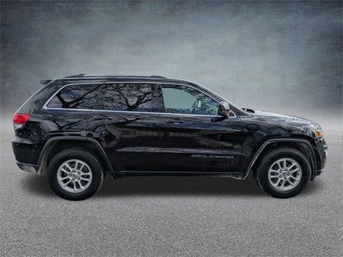 Certified 2018 Jeep Grand Cherokee Laredo image 3