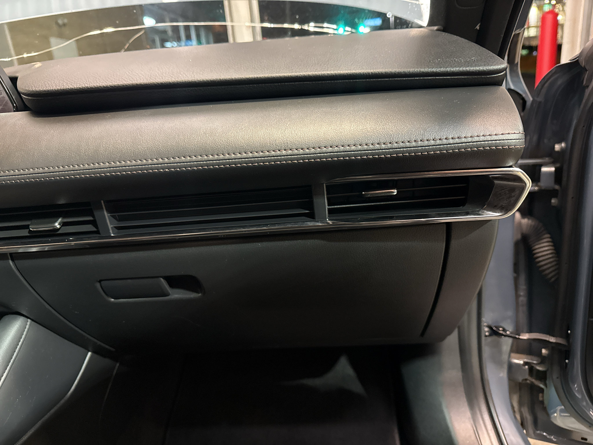 Used 2019 MAZDA MAZDA3 Hatchback w/ Preferred Package FWD image 25