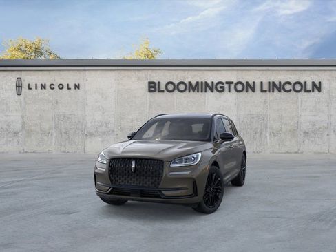 New 2025 Lincoln Corsair Reserve w/ Equipment Group 202A image 2