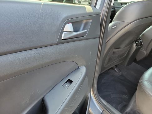 Used 2017 Hyundai Tucson SE Plus FWD image 13
