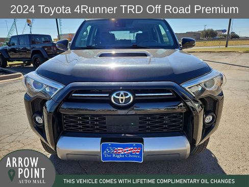 Used 2024 Toyota 4Runner TRD Off-Road Premium image 3