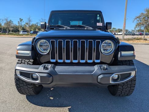 Used 2018 Jeep Wrangler Unlimited Sahara w/ Safety Group image 3