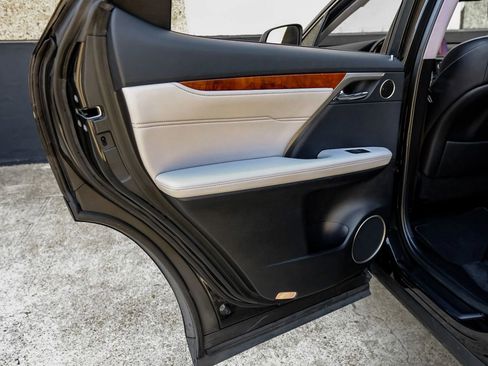 Used 2019 Lexus RX 350L FWD image 48