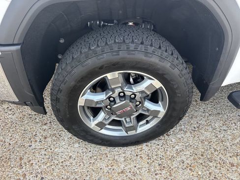 Certified 2025 GMC Sierra 2500 SLT w/ SLT Premium Package AWD/4WD image 33