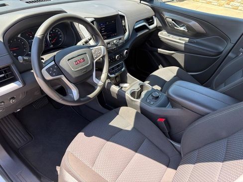Used 2024 GMC Terrain SLE w/ Driver Convenience Package AWD/4WD image 11