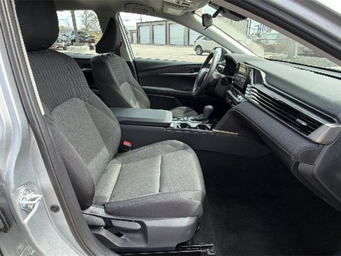 Certified 2025 Toyota Camry LE image 40