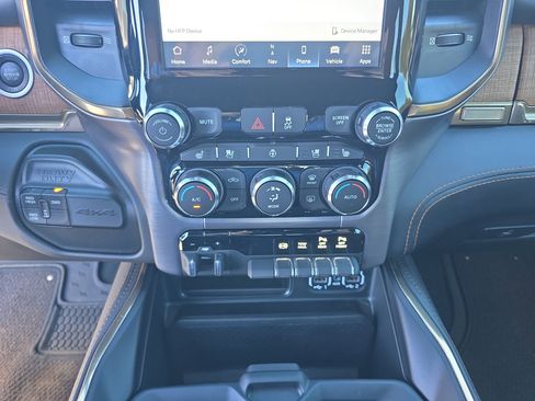 Used 2023 RAM 3500 Limited image 29