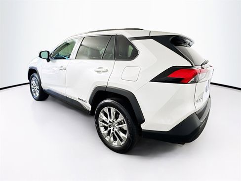 Certified 2024 Toyota RAV4 XLE Premium image 4