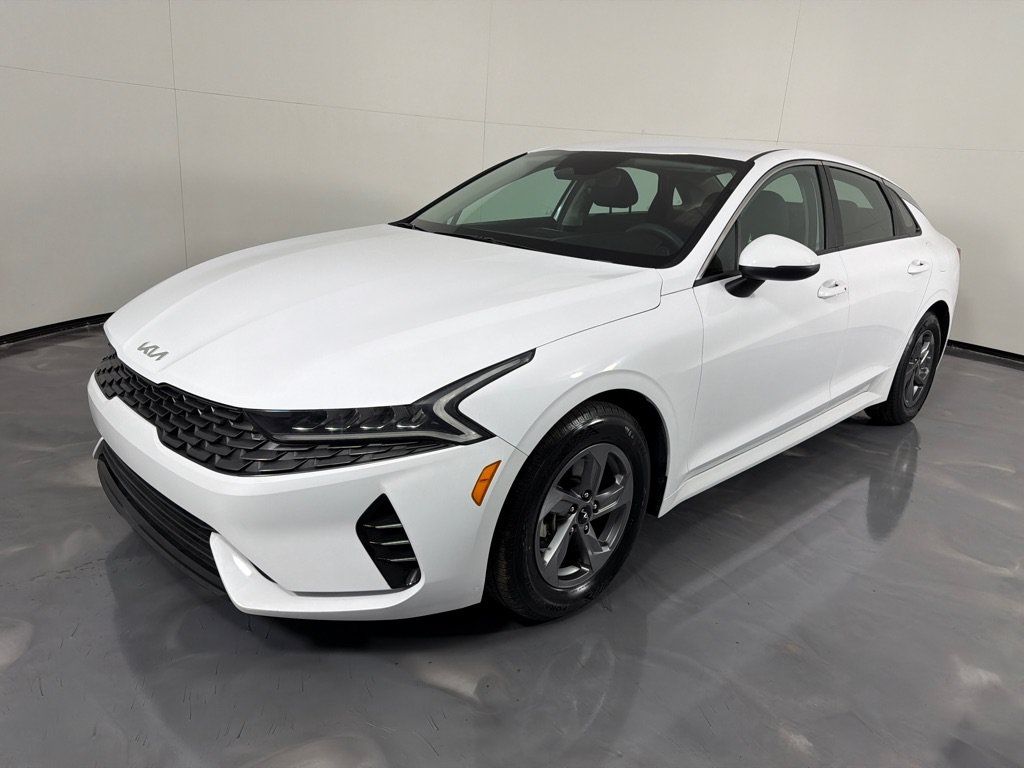 Used 2023 Kia K5 LXS FWD image 9