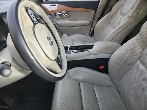 Used 2016 Volvo XC90 T6 Inscription w/ Vision Package image 7