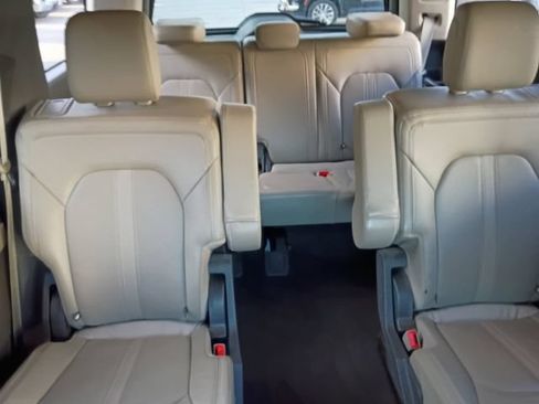 Used 2020 Ford Expedition Limited w/ Equipment Group 302A RWD image 5