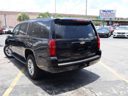 Used 2019 Chevrolet Suburban LT AWD/4WD image 5