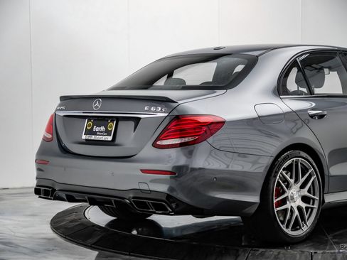 Used 2018 Mercedes-Benz E 63 AMG S image 18