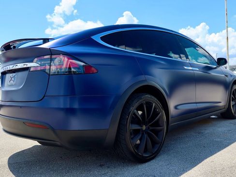 Used 2019 Tesla Model X Long Range AWD/4WD image 2