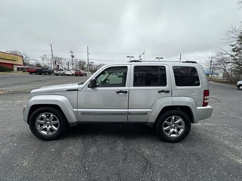 Used 2008 Jeep Liberty Limited w/ Premium Group II image 4