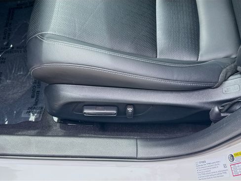Certified 2024 Honda Civic EX-L image 17