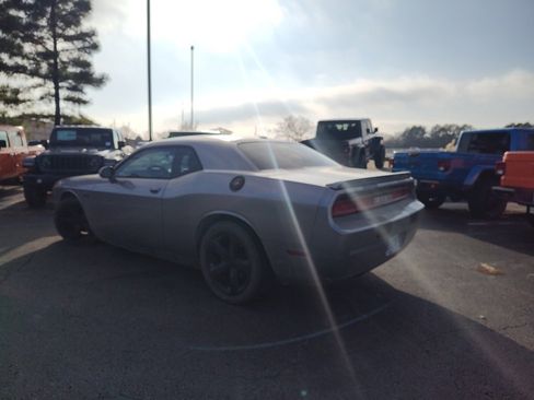 Used 2013 Dodge Challenger R/T w/ Blacktop Pkg image 5