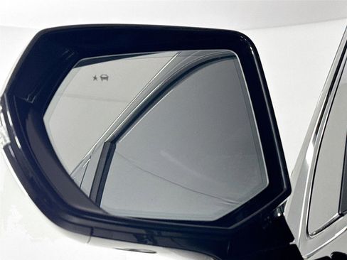 Used 2021 GMC Yukon XL AT4 w/ Rear Media and Nav Package image 5