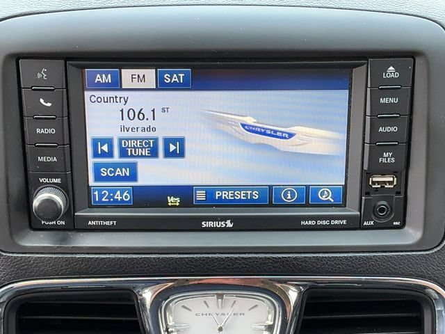 Used 2012 Chrysler Town & Country Touring w/ Entertainment Group #1 FWD image 28