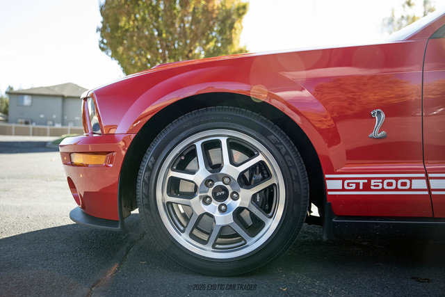 Used 2007 Ford Mustang Shelby GT500 RWD image 3