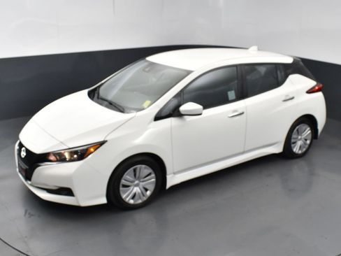 Used 2024 Nissan Leaf S image 46