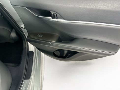 Used 2024 Toyota Camry XSE image 28