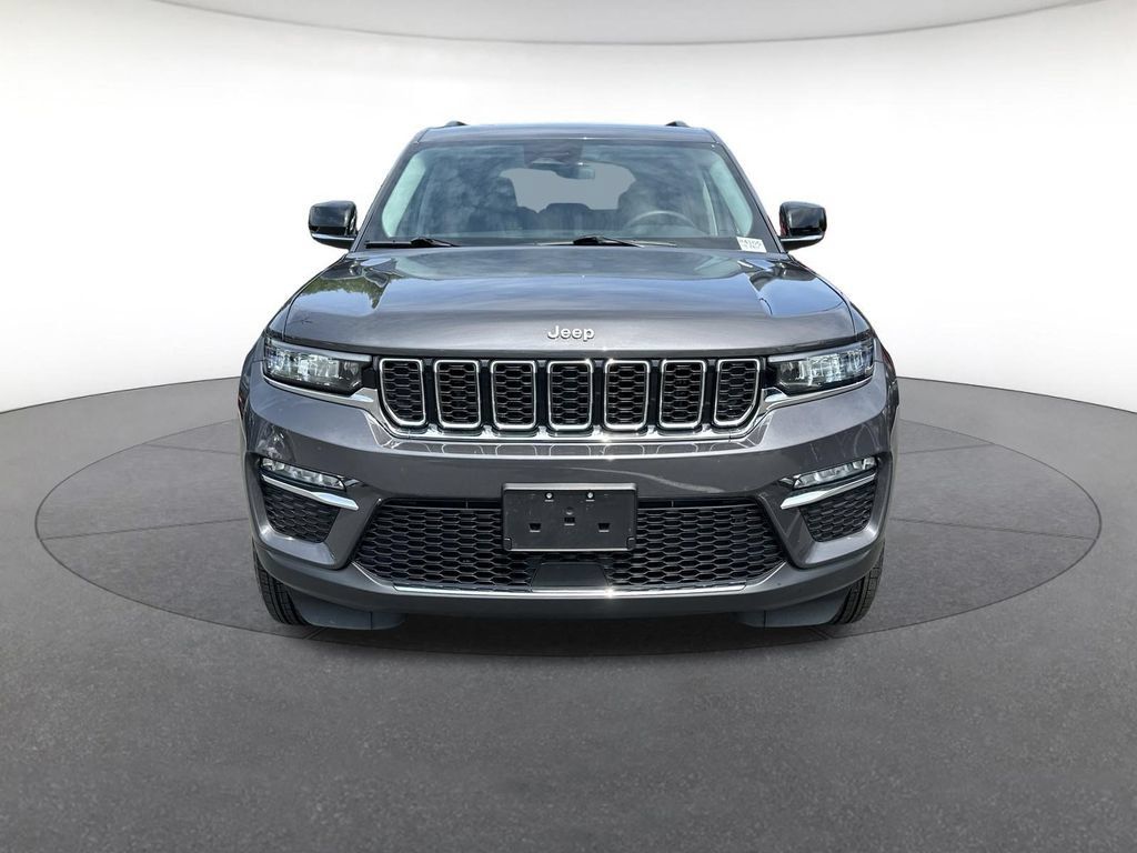 Used 2023 Jeep Grand Cherokee Limited AWD/4WD image 9