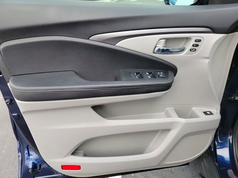 Certified 2023 Honda Ridgeline RTL image 19