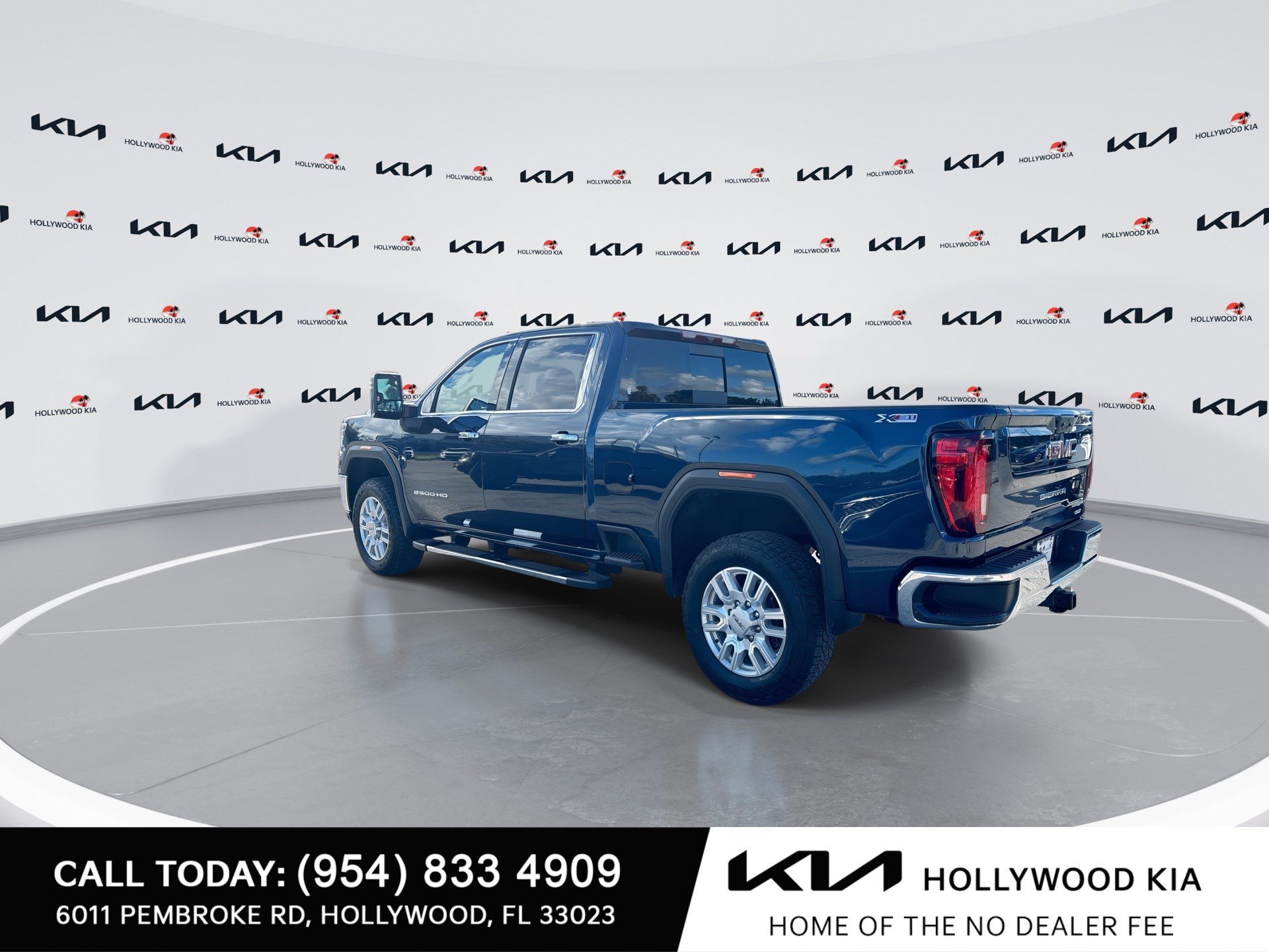 Used 2023 GMC Sierra 2500 SLT AWD/4WD image 6