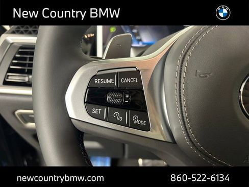 New 2026 BMW X7 M60i image 17