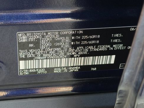 Used 2022 Toyota RAV4 XLE Premium AWD/4WD image 31