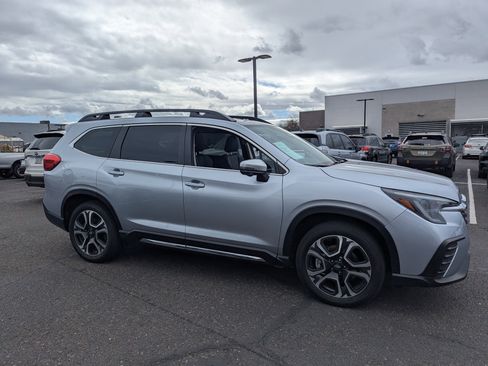 Certified 2023 Subaru Ascent Limited w/ Technology Package image 7
