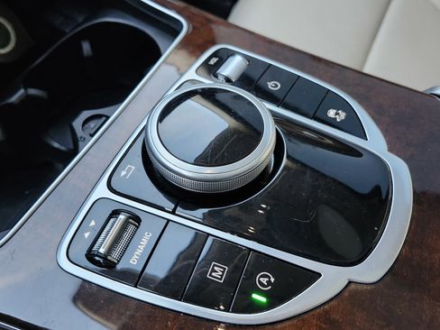 Used 2017 Mercedes-Benz GLC 300 w/ Premium 1 Package image 9