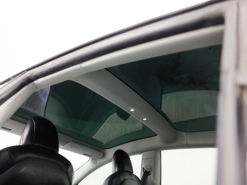 Used 2020 Tesla Model 3 Long Range image 18