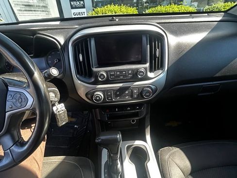 Used 2017 Chevrolet Colorado LT w/ LT Convenience Package AWD/4WD image 6
