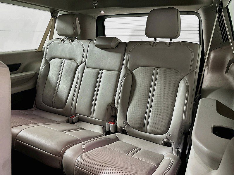 Used 2024 Jeep Wagoneer L Series III w/ Flexible Seating Group AWD/4WD image 27