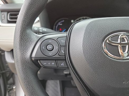Certified 2025 Toyota RAV4 XLE AWD/4WD image 30