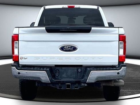 Used 2019 Ford F250 XLT w/ XLT Value Package image 5