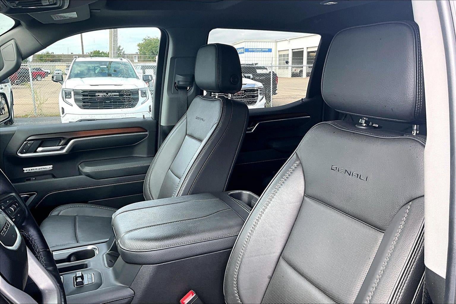 Used 2025 GMC Sierra 1500 Denali AWD/4WD image 23