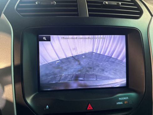 Used 2013 Ford Explorer XLT image 29