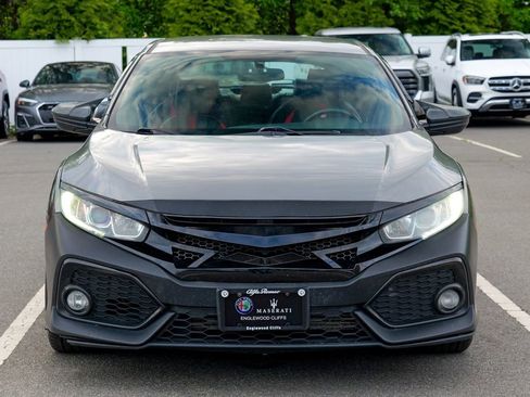 Used 2018 Honda Civic Sport image 2